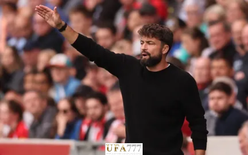 รัสเซลล์ มาร์ติน