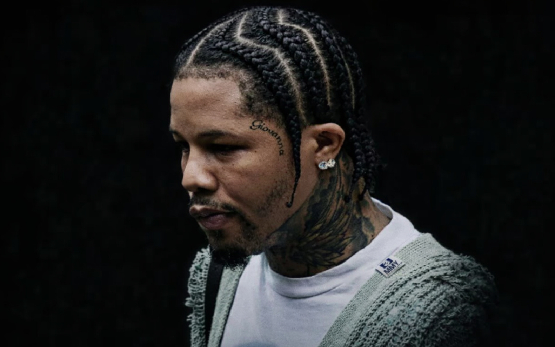 เดวิสใช้กำลังควบคุมตัว