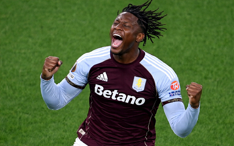 โรเจอร์ส เคยอยู่ในอคาเดมีของเวสต์บรอมวิช อัลเบี้ยน