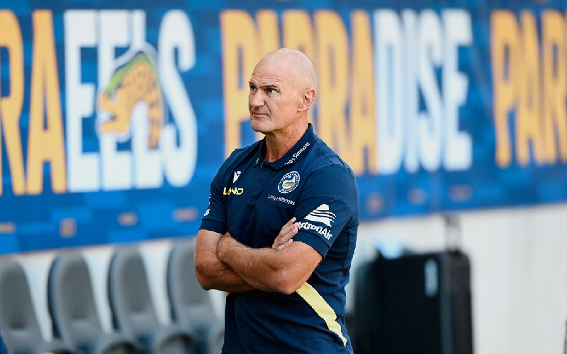 หัวหน้าโค้ช แบรด อาร์เธอร์